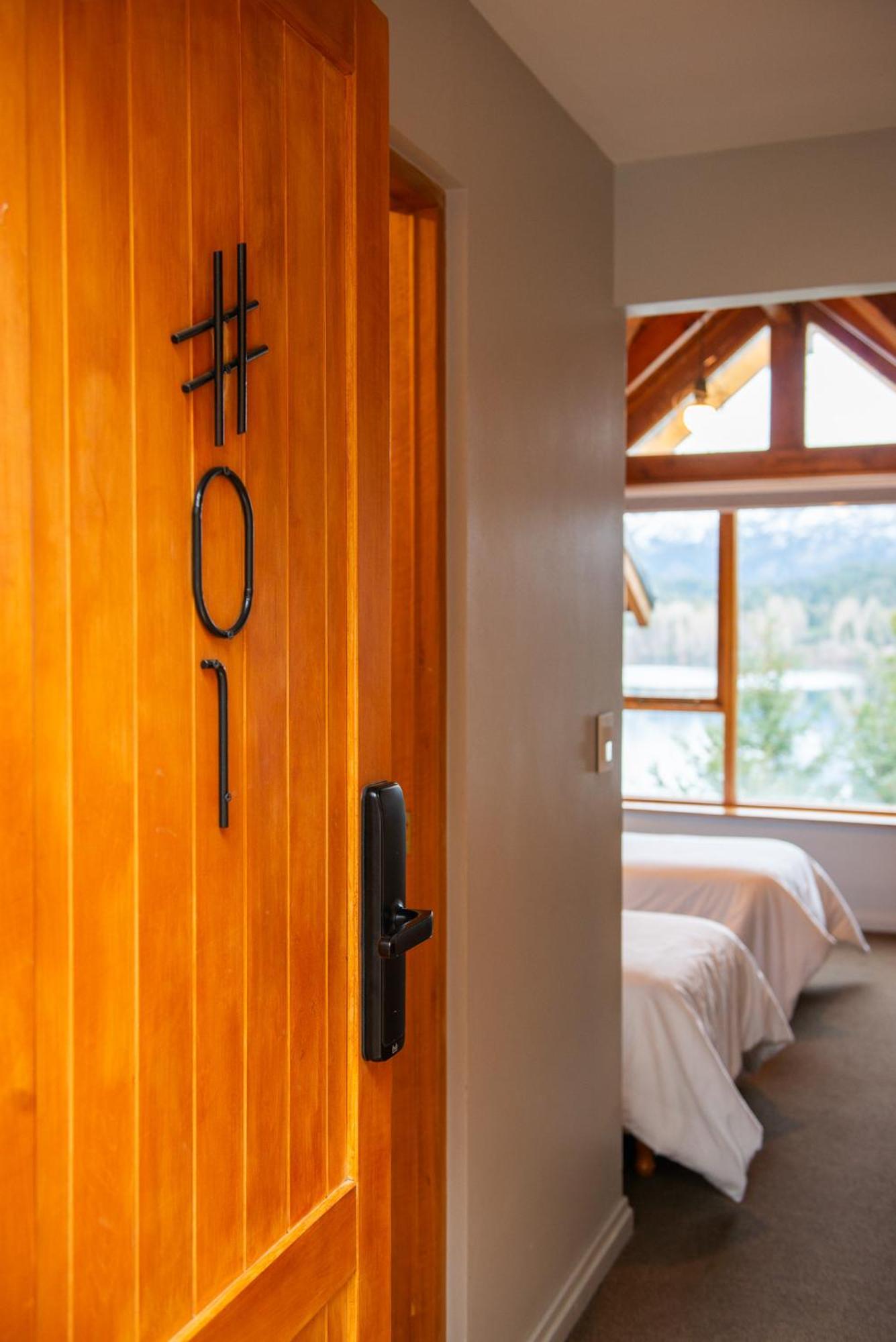 Peninsula Petit Hotel Bariloche Buitenkant foto