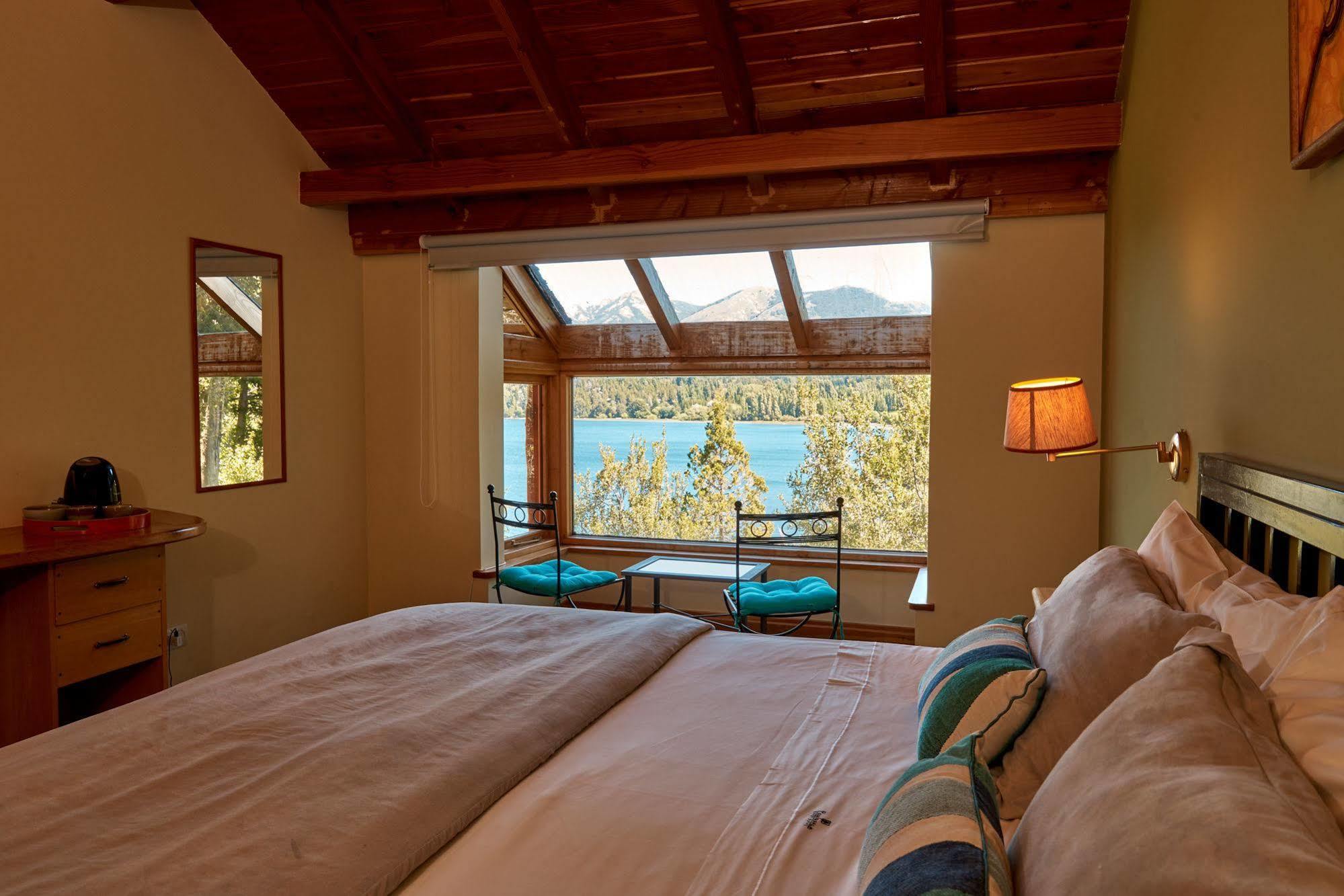 Peninsula Petit Hotel Bariloche Buitenkant foto