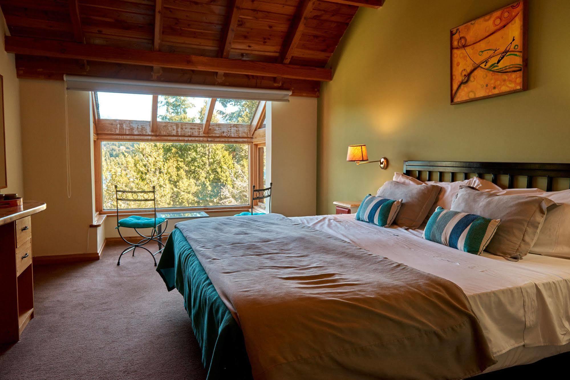 Peninsula Petit Hotel Bariloche Buitenkant foto