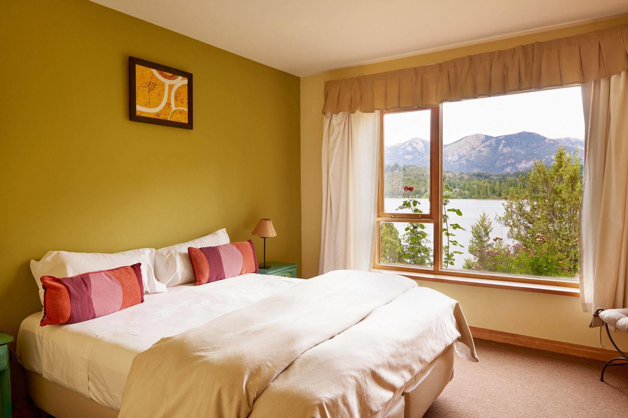 Peninsula Petit Hotel Bariloche Buitenkant foto