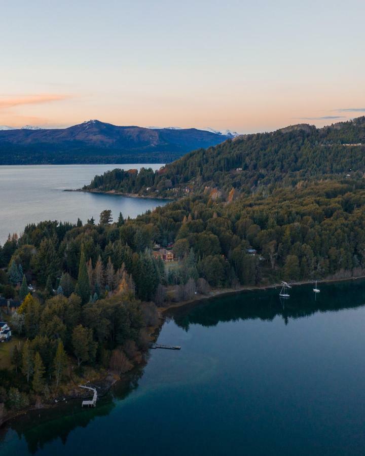 Peninsula Petit Hotel Bariloche Buitenkant foto